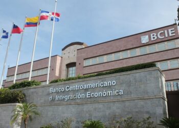 BCIE financia US$200.0 millones a RD por precios de combustibles