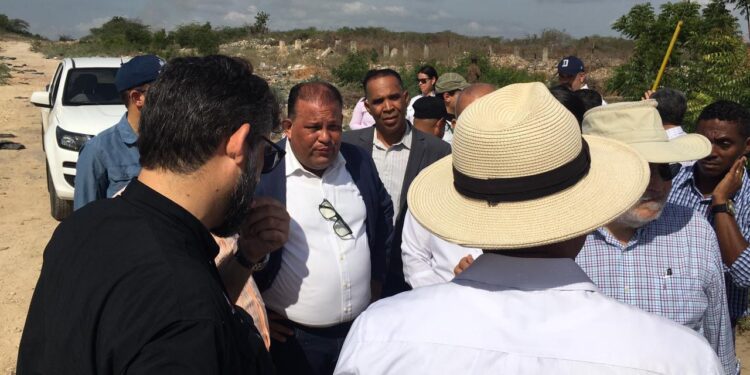 Alcalde Pepillo Salcedo reacciona ante trato dado por ministros visitaron Manzanillo