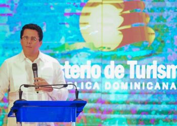 Collado atribuye estabilidad macroeconómica RD al aporte del turismo