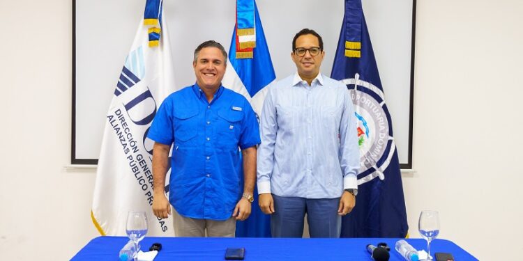 Inician proceso para convertir puerto en Arroyo Barril en terminal de cruceros