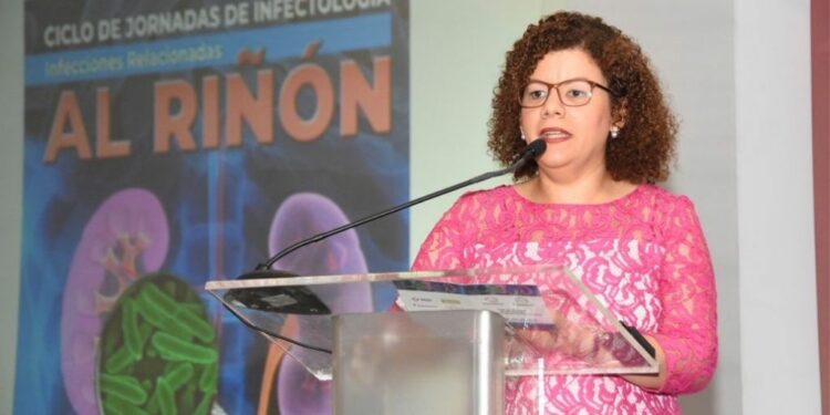 Sociedad Infectología pone ojo en relaciones homosexuales para contener viruela del mono