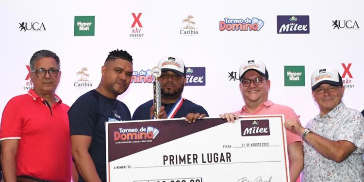 Concluye con éxito Milex Torneo de Dominó UCA by Brea Frank