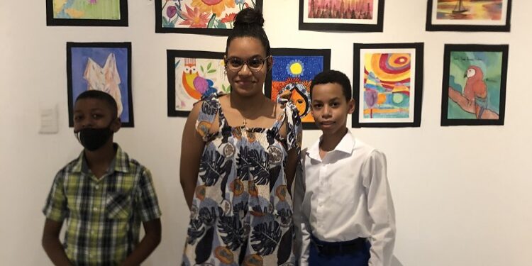 Niños dominicanos ganan Concurso Internacional de Artes Plásticas en Francia