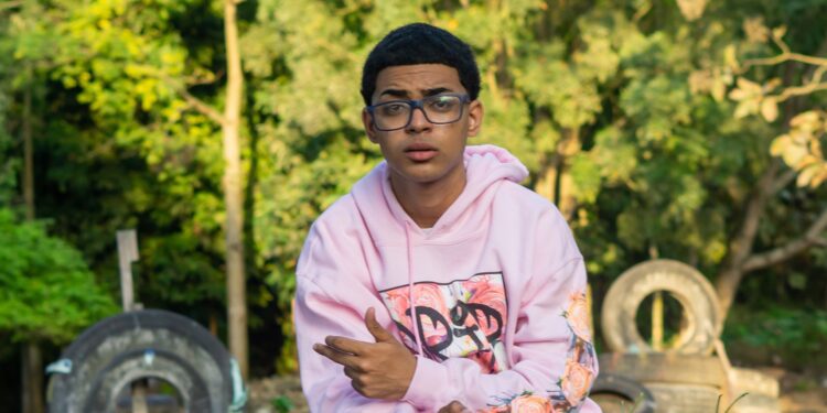 Liroflow23rs, con la misión de lograr el estrellato en la música urbana