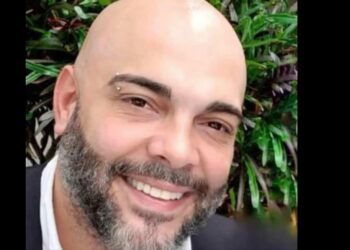 Muere conocido comunicador en medio de discusión con hombre que le disparó