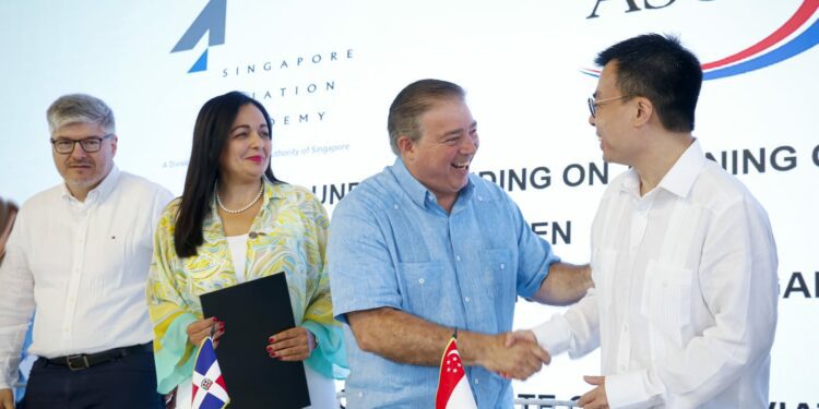 IDAC suscribe memorando de entendimiento con Autoridad Aeronáutica de Singapur