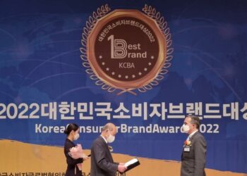 Federico Cuello recibe el premio al mejor embajador 2022 en Corea