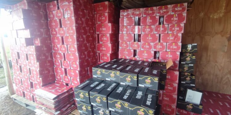 Desmantelan laboratorio de bebidas alcohólicas adulteradas que operaba en La Hacienda Estrella