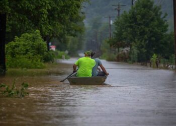 Sube a 35 los muertos en las inundaciones de Kentucky, según un nuevo balance