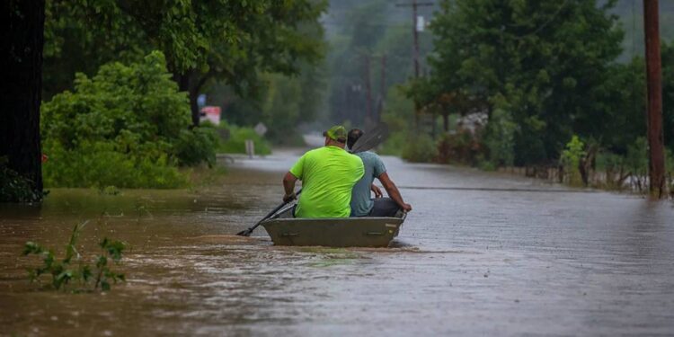 Sube a 35 los muertos en las inundaciones de Kentucky, según un nuevo balance
