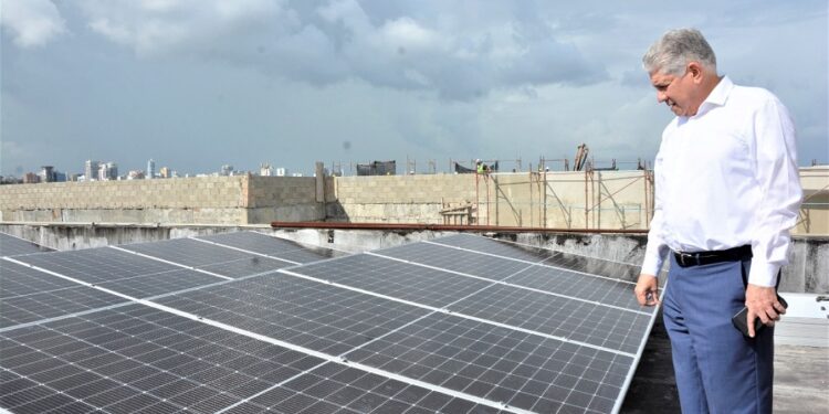 El Senado entra en el carro de la modernización eléctrica en República Dominicana