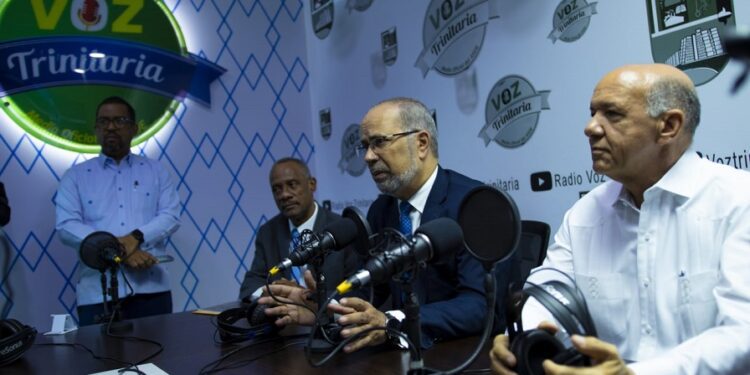 Lanzan la Voz Trinitaria 94.3 FM  para sectores de Santo Domingo Este