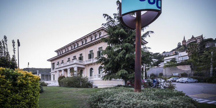 UOC y EFE convocan a los Premios Internacionales de Periodismo Móvil, MoJo.