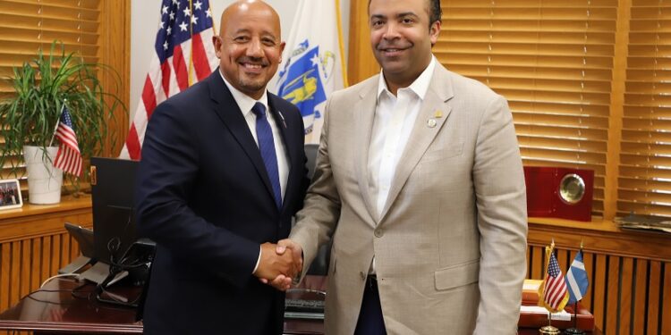 La alcaldía de Lawrence, Massachusetts, reconoce a Samuel Pereyra