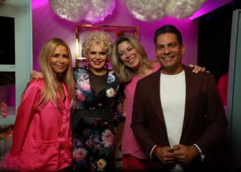 La vida de Charytín Goico narrada en un libro