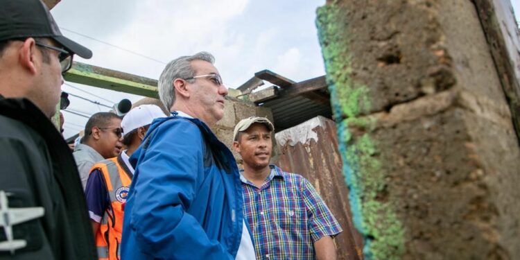 Abinader encabeza plan operativo en Higüey, afectado por Fiona