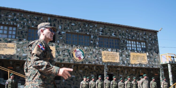 Remozadas instalaciones militares  custodian de la antenas de comunicación en Alto Bandera