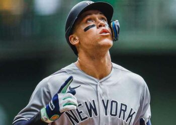 Judge se convierte en el derecho con más cuadrangulares en la LA