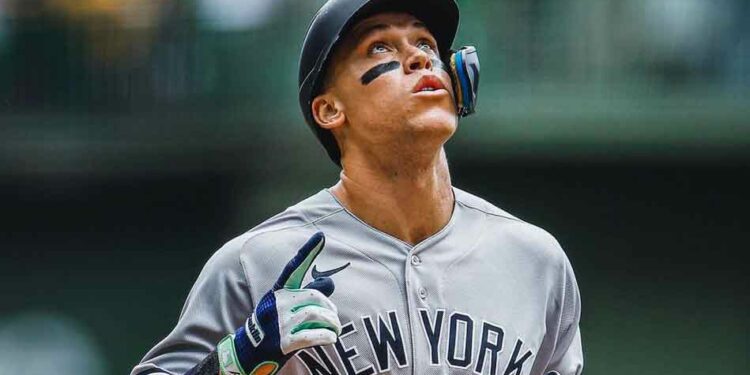 Judge se convierte en el derecho con más cuadrangulares en la LA