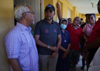 Huracan Fiona afecta 68 planteles educativos en la región este