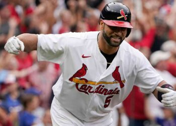 Alberts Pujols jonronea este domingo, rebasa a Alex Rodríguez 