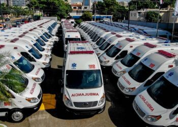 Sistema 9-1-1 entrega 60 ambulancias para Emergencias Médicas del SNS