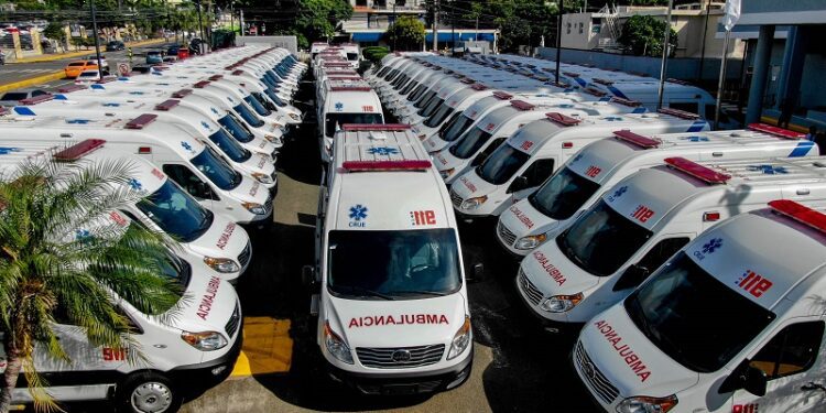 Sistema 9-1-1 entrega 60 ambulancias para Emergencias Médicas del SNS