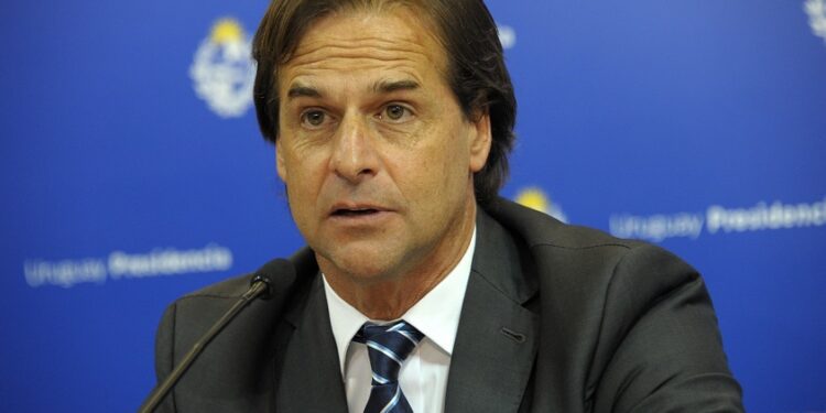 Detenido el jefe de seguridad del presidente uruguayo por falsificar pasaportes para rusos