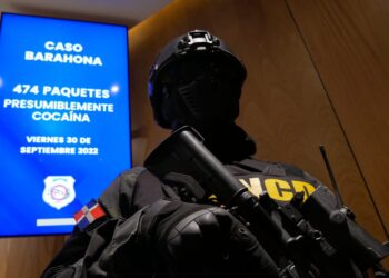 Cuatro hombres arrestados a bordo de lancha con 474 paquetes de cocaína