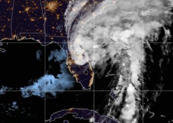 Ciclones llevan miseria a dos distantes regiones del mundo