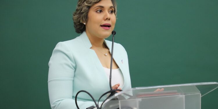 Presidenta de ProCompetencia advierte sobre conductas anticompetitivas