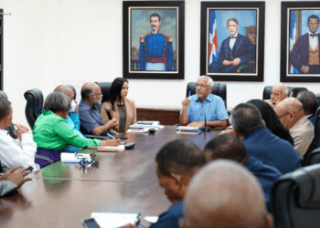 Lo que trataron el Ministro de Educación y la ADP en reunión de este lunes