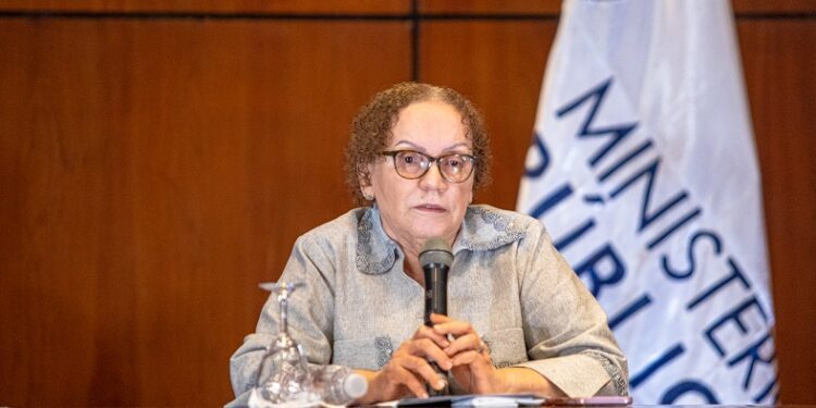 Por delitos ambientales, Germán Brito y Ceara Hatton se reúnen con fiscales