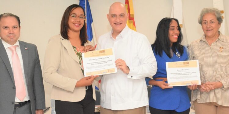 Más de dos mil personas beneficiadas con el proyecto “Reto Emprendedor Frontera”