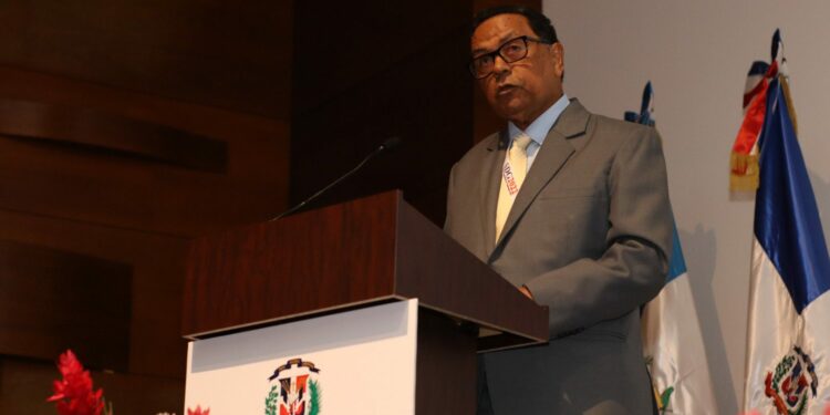 Peralta Romero habla de la cultura y la historia dominicana en Guetemala