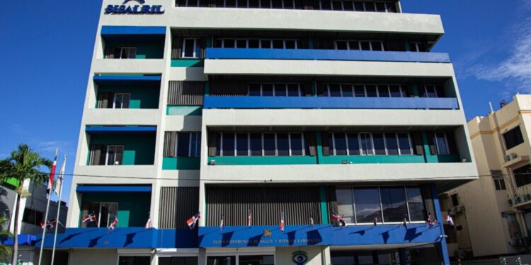 Gobierno pone en funcionamiento Régimen Contributivo Subsidiado