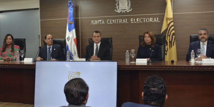 JCE propone a partidos políticos propuesta-compromiso por la integridad electoral del 2024