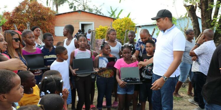 Gobierno ha restaurado unas 400 casas en el municipio Ramón Santana