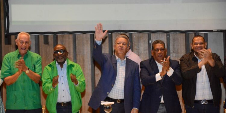 Leonel Fernández habla del avance de la Fuerza del Pueblo