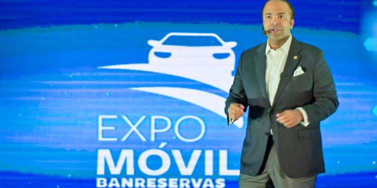 Banreservas inaugura feria Expomóvil 2022 con tasas desde 8%