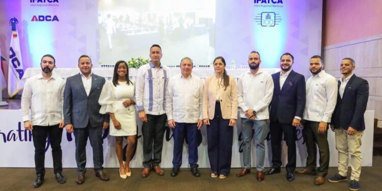 El IDAC destaca la labor de controladores aéreos