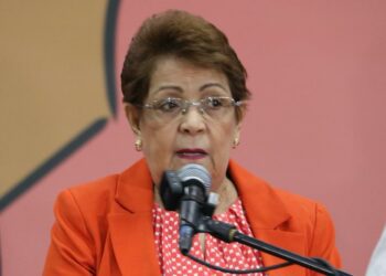 Alejandrina Germán niega haya dicho que Margarita tendrá que ir a levantar las manos a Abel Martínez