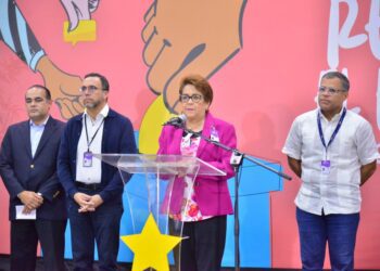 Alejandrina Germán dice  30,000  miembros del PLD trabajarán como voluntarios en 2,732 en consulta
