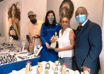 Asegura hay desaliento entre los artesanos en la celebración de su Día Nacional