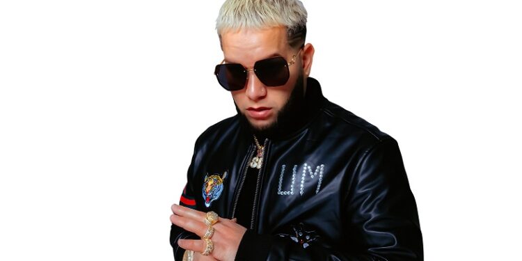 Casper Mágico firma contrato disquero multimillonario con GLAD Empire