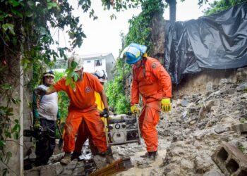 Al menos trece muertos en El Salvador y Honduras por el paso del huracán 'Julia'