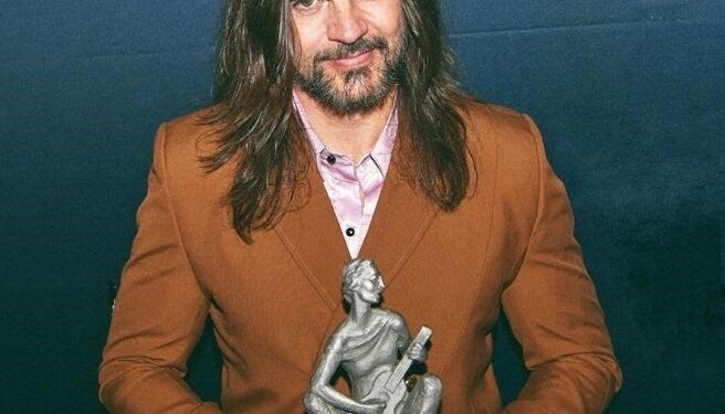 El cantante Juanes ingresa en el Salón de la Fama de Compositores Latinos