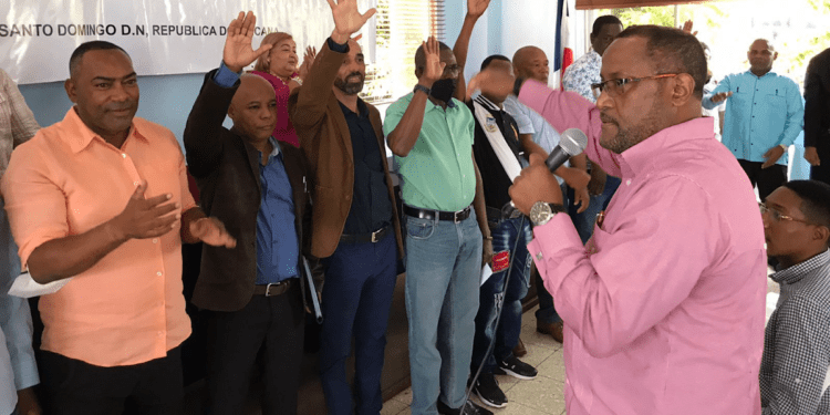 Sindicalistas califican de “pecuniario” los llamados a huelga de médicos especialistas