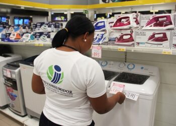 Más de 50 inspectores de Pro Consumidor recorren calles por el “Viernes Negro”