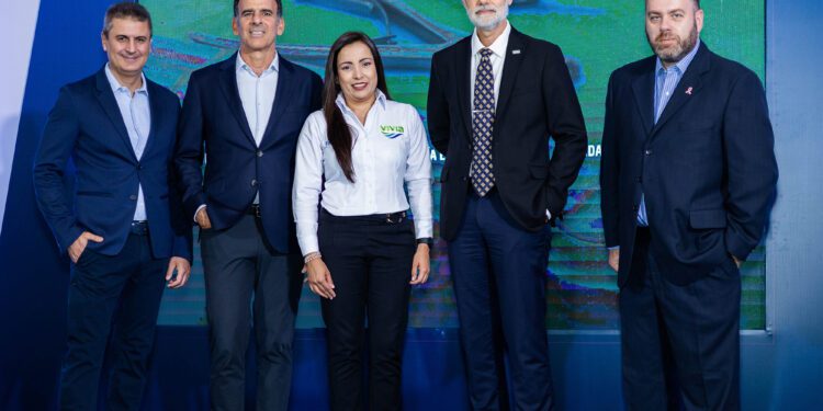 Farmaconal presenta  junto a la empresa WEST Química su nueva línea de productos  “VIVIA” 